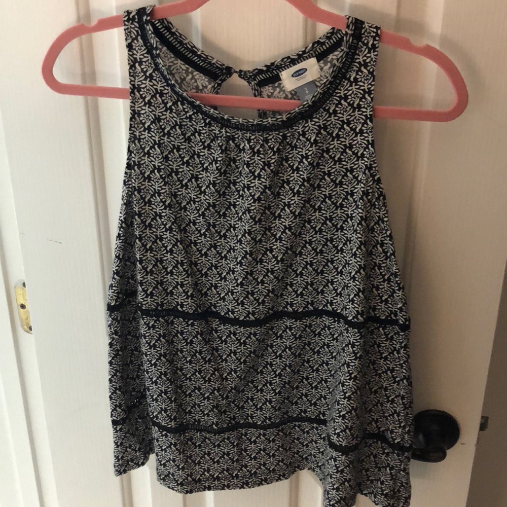 Black/White Floral Tank